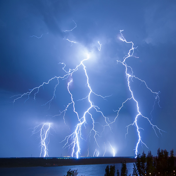 Tormenta eléctrica